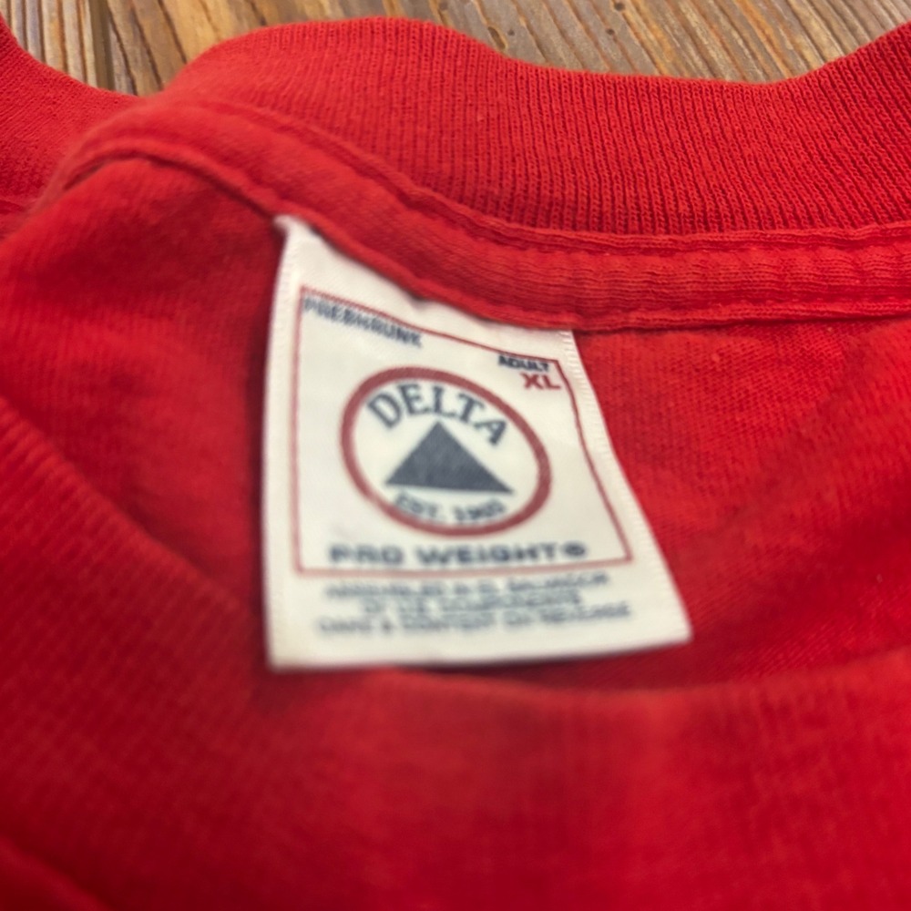 Vintage Funny Red Graphic Tee Lead Me Not To Temptation Smiley Face Mens XL - Picture 3 of 4